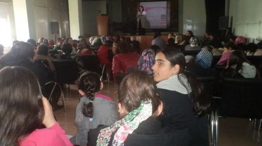 Varto&rsquo;da &lsquo;ergenlik D&ouml;nemi&rsquo; Semineri