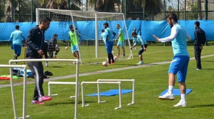 Adana Demirspor, Karşıyaka'ya Hazırlanıyor