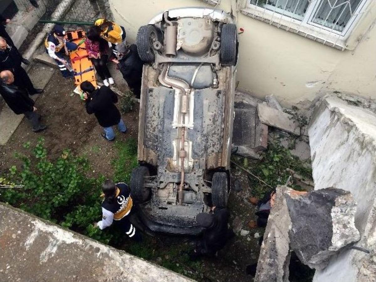 Otomobil Apartmanın Bah&ccedil;esine U&ccedil;tu: 1 Yaralı