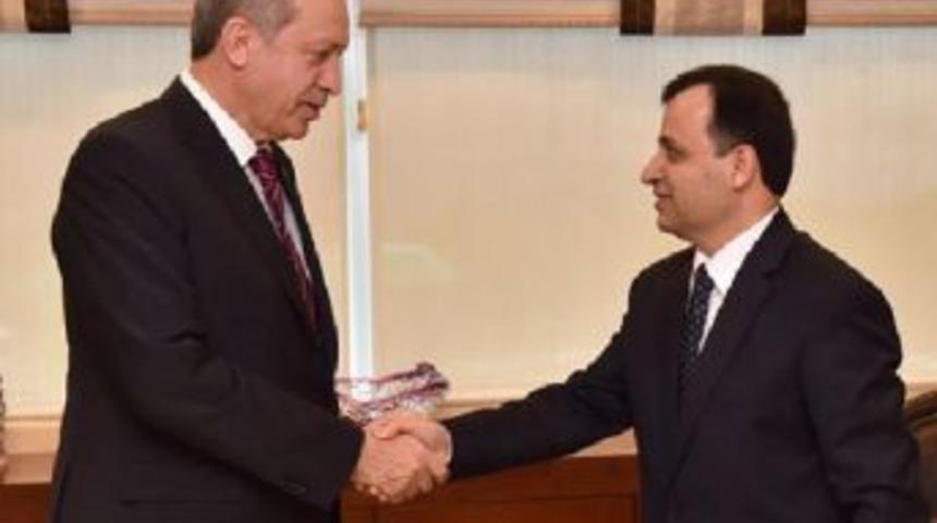 Cumhurbaşkanı Erdoğan, Anayasa Mahkemesi Başkanı Arslan'ı Ziyaret Etti