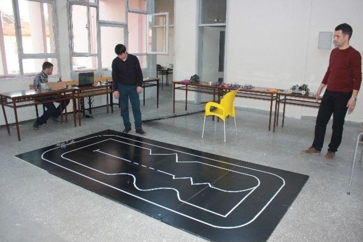 Cb&uuml; Soma Meslek Y&uuml;ksekokulu Kalifiye Bireyler Yetiştiriyor