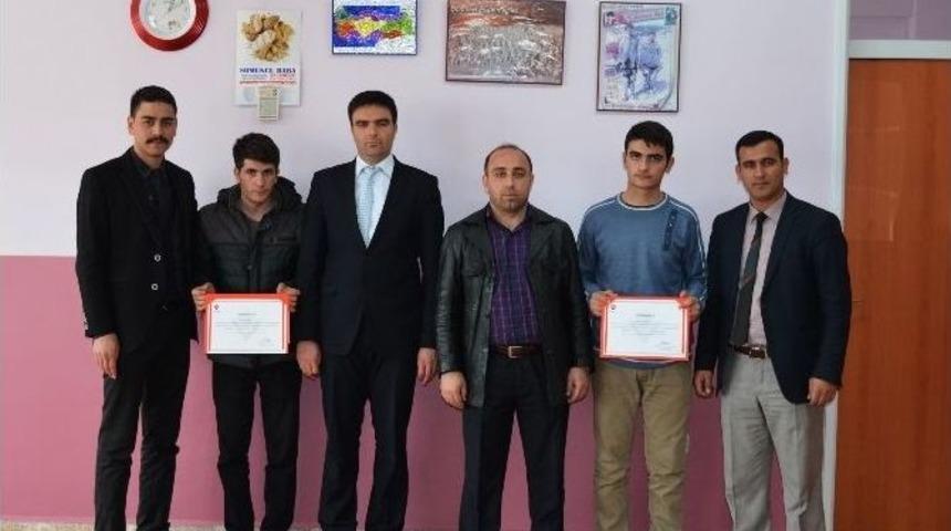 Adilcevaz Anadolu Lisesi T&uuml;bitak B&ouml;lge İkincisi Oldu