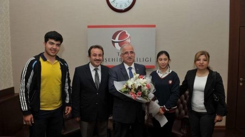 &Ouml;ğrenciler Sordu, Vali Tuna Cevapladı