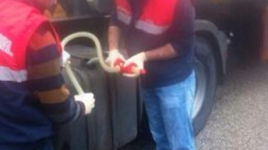 Jandarma Ekipleri Ka&ccedil;ak Motorine Ge&ccedil;it Vermiyor