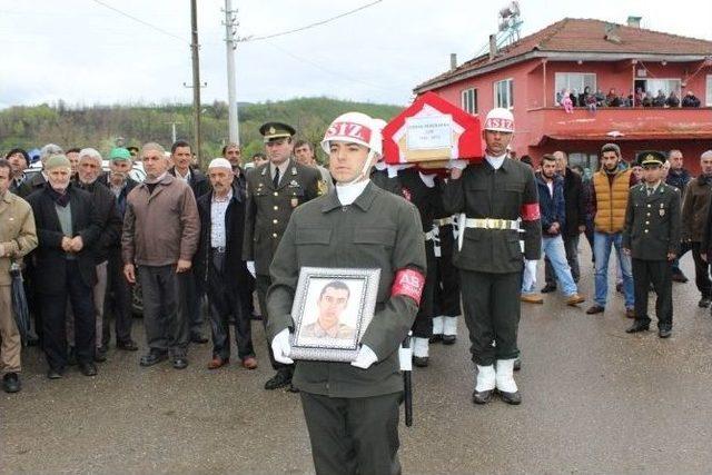 Çanakkale’de Eğitimde Fenalaşan Asker Bir Yıl Sonra Hayatını Kaybetti