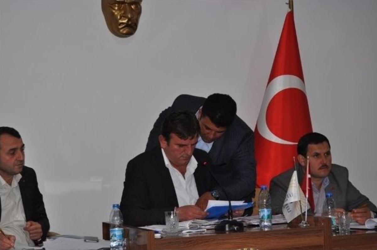 Korkuteli Belediye Meclisinde &ldquo;pis Koku&rdquo; Tartışması