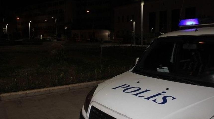 Banka Bırakılan Ş&uuml;pheli Paket F&uuml;nye İle Patlatıldı