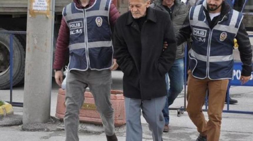 76 Yaşında, 5 Bin Adet Ecstasy Hapla Yakalandı