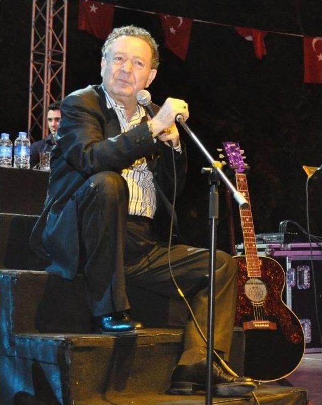 Usta Sanat&ccedil;ı Kayahan Hayatını Kaybetti 2