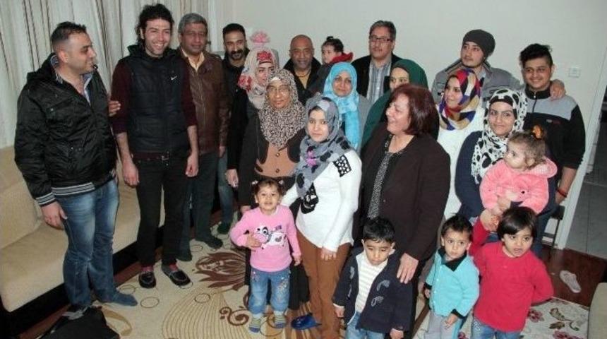 Malatyalı İş Adamı M&uuml;ltecilere 2 Daire Bağışladı