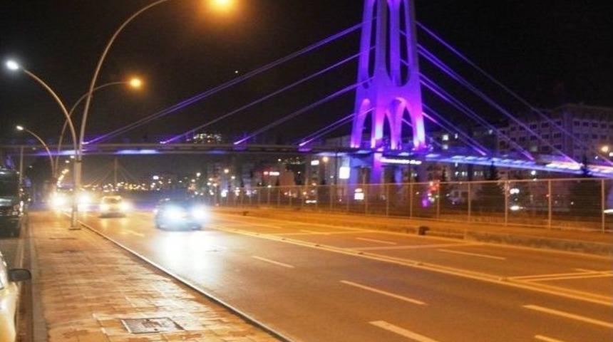 Kocaeli B&uuml;y&uuml;kşehir Belediyesi Mavi İle Farkındalık Oluşturuyor