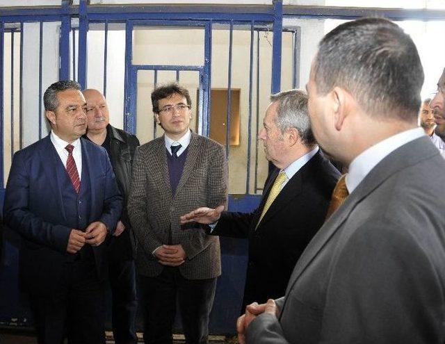 Tun&ccedil; &Ccedil;apa Sel&ccedil;uk&rsquo;un Binicilik Tesislerini İnceledi 2