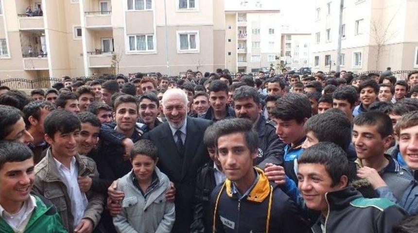 M&uuml;ft&uuml; Arvas&rsquo;tan Okul Ziyareti