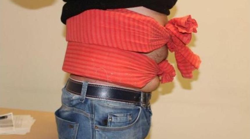 V&uuml;cuduna Sarılı 1260 Kalaşnikof Mermisi Ile Yakalandı