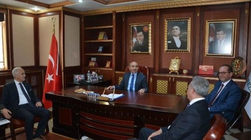 M&uuml;siad Genel Başkanı Nail Olpak, Başkan Kara&rsquo;yı Ziyaret Etti