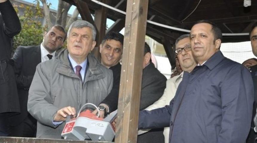 Dilovası Merkez Caminin Temeli Dualarla Atıldı