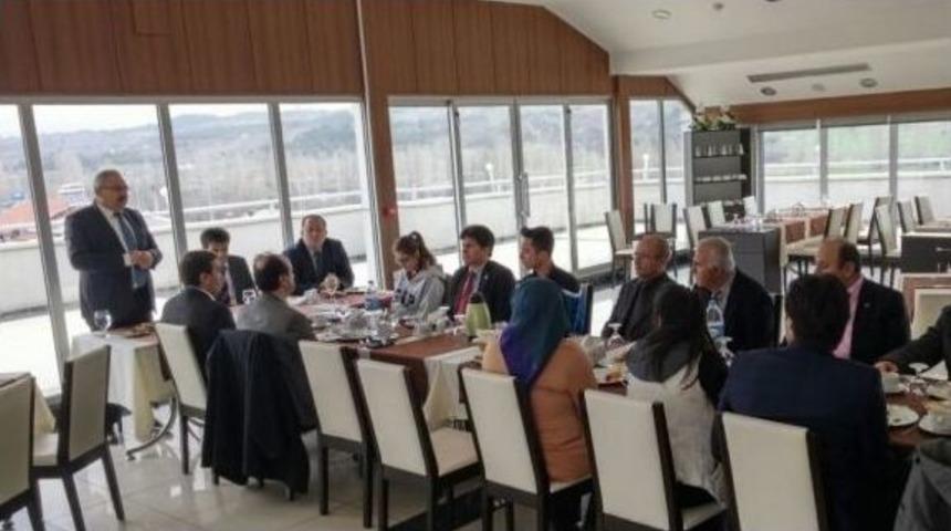 Ygs Sınavında Başarılı Olan &Ouml;ğrencilere Kahvaltı