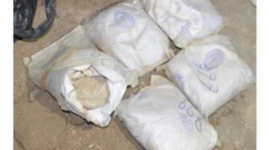 Edremit&rsquo;te 4 Kilo Eroin Ele Ge&ccedil;irildi