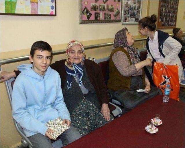 Gen&ccedil; Beyinler Projelerini Sergiledi 1
