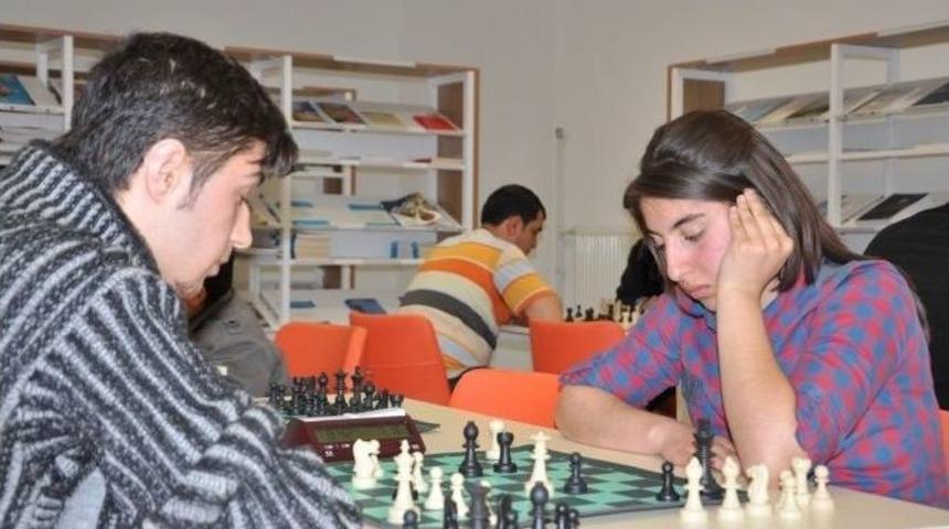Batman &Uuml;niversitesi&rsquo;nin Satran&ccedil; Şampiyonu Belli Oldu