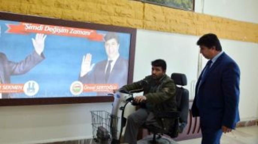 Milletvekili Yılmaz, Engelli Vedat&rsquo;ı Sevindirdi