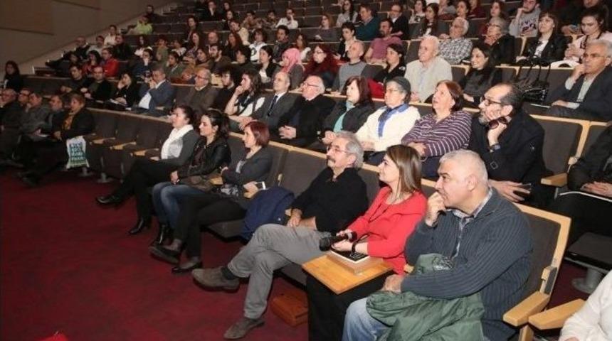 Enis Batur: "yazar Etiket Kaygısı İ&ccedil;ine D&uuml;şmemeli"