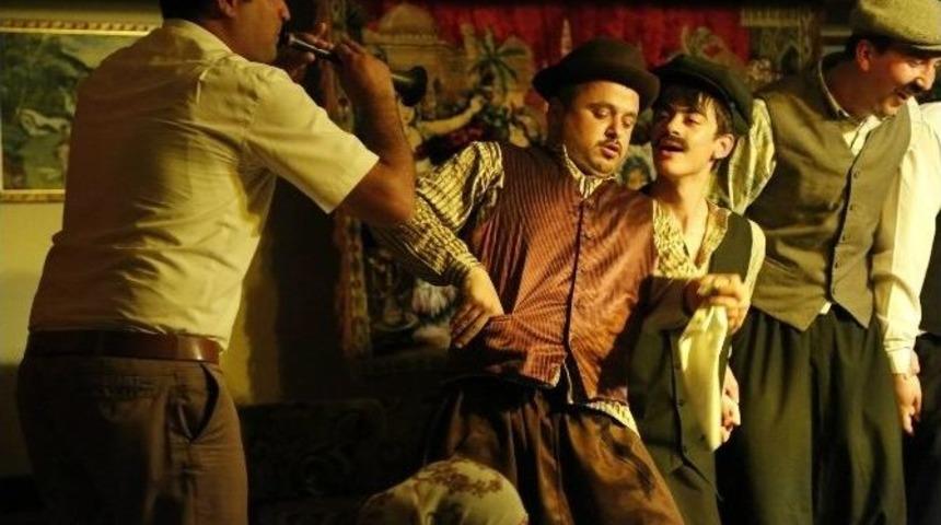 "erkekler K&ouml;y&uuml;" Oyunu Yeniden Sahne Alıyor