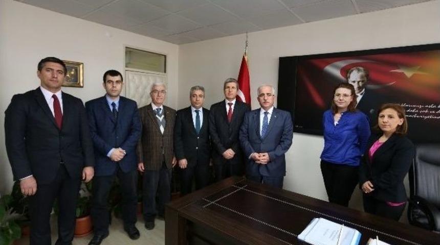 Vali Tuna, Sağlık Ve Halk Sağlığı M&uuml;d&uuml;rl&uuml;klerini Ziyaret Etti