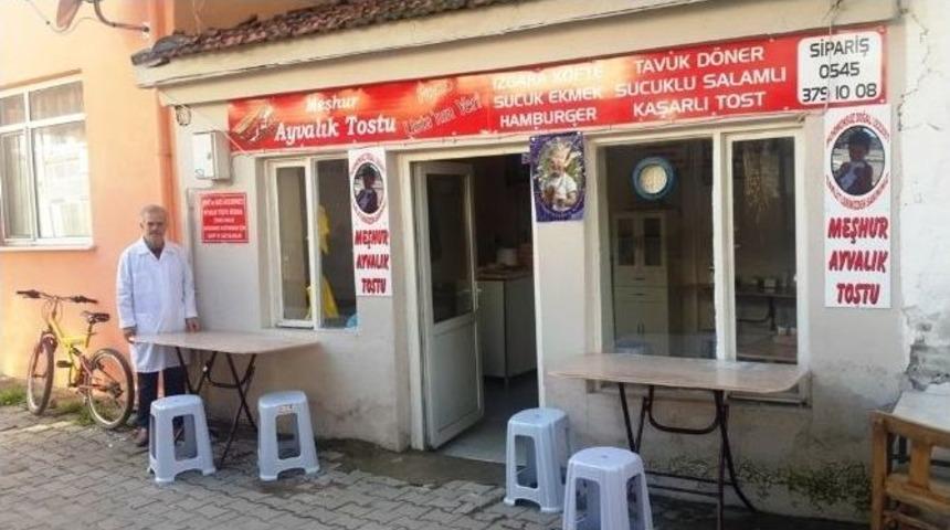 G&ouml;me&ccedil;&rsquo;te Şehit Aileleri Ve Gazilere Ayvalık Tostu Bedava