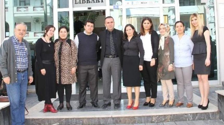 Alanya’da En Çok Kitap Okuyan Öğrenciler Ödüllerini Aldılar