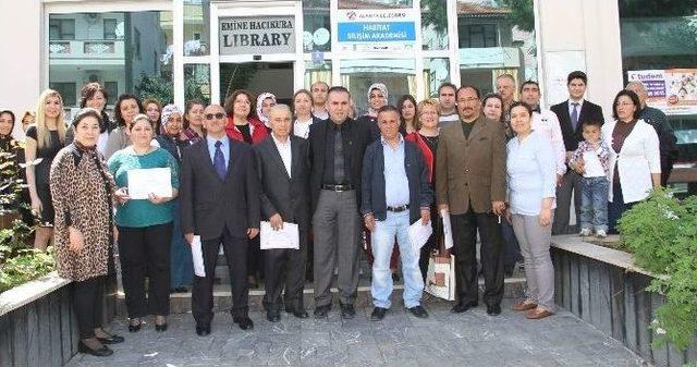 Alanya’da En Çok Kitap Okuyan Öğrenciler Ödüllerini Aldılar