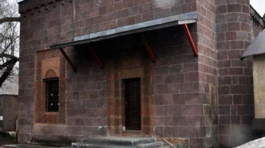 Bitlis&rsquo;Te Restore Edilen 426 Yıllık Mescit Ibadete A&ccedil;ıldı