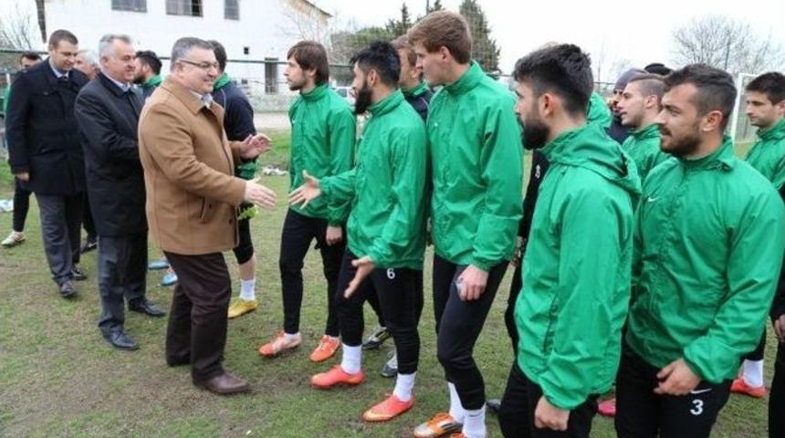 Kırklareli Belediye Başkanı Kesimoğlu&rsquo;ndan Kırklarelispor&rsquo;a Moral Ziyareti