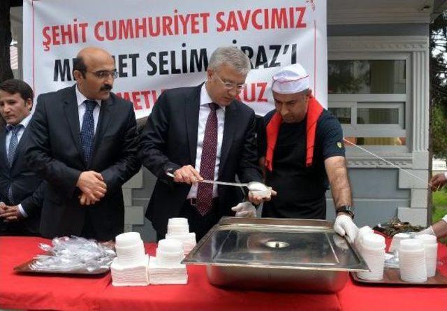 Şehit Savcı Kiraz Için Diyarbakır’Da Helva Dağıtıldı