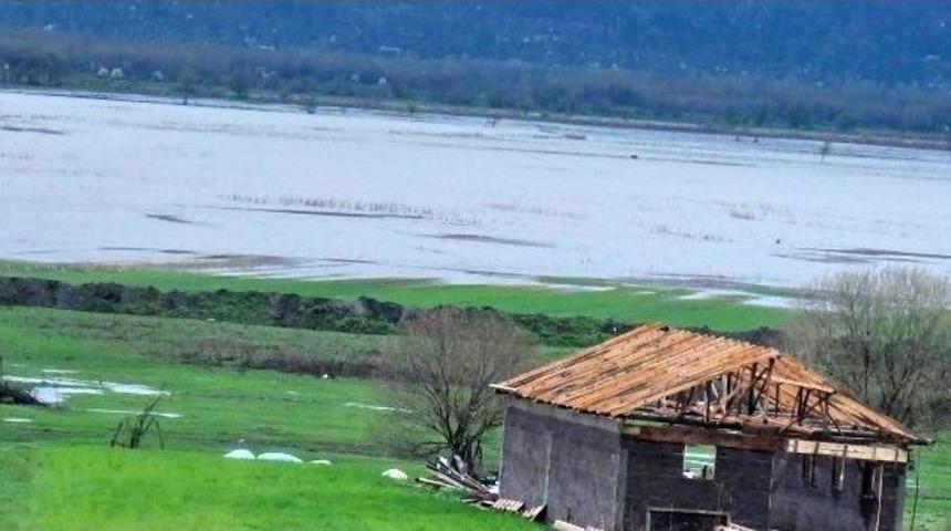 Simav Ovası&rsquo;nda Ekili Alanlar Sular Altında Kaldı