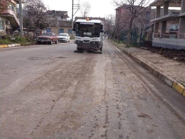 Körfez Belediyesi Temizlik Seferberliğini Sürdürüyor