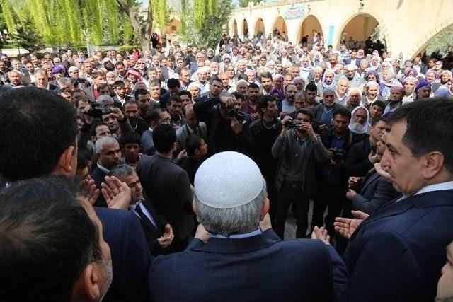 Şanlıurfa’da ’üç Dilde’ Dua Edildi