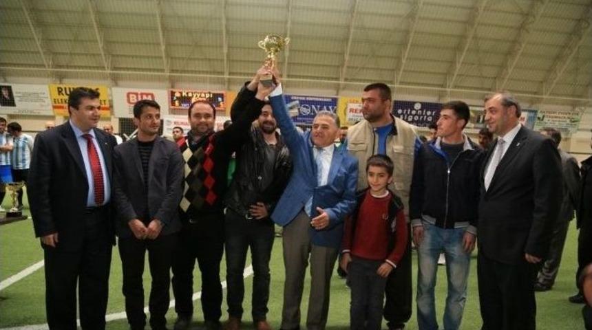 Birimler Arası Dostluk Ve Kardeşlik Turnuvasının Şampiyonu Park Bah&ccedil;eler