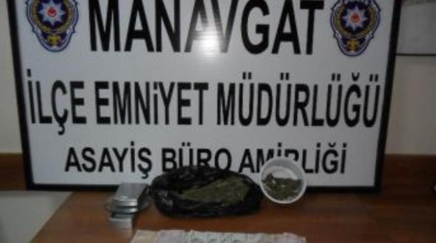 Uyuşturucu Ticareti Yaptıkları İddiasıyla Yakalanan 3 Zanlı Tutuklandı