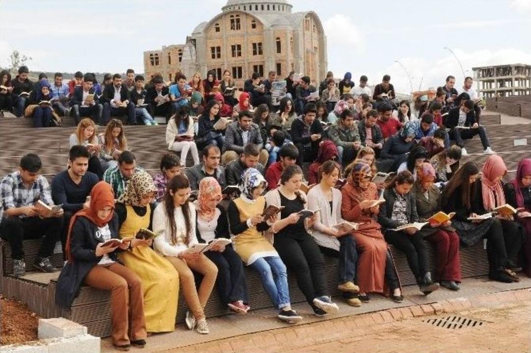 7 Aralık &Uuml;niversitesi Okuyor