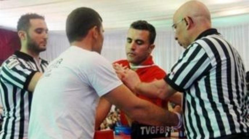 Eskişehirli Bilek G&uuml;reş&ccedil;ileri 23 Madalya İle D&ouml;nd&uuml;