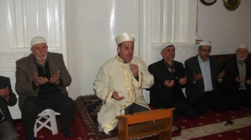 M&uuml;ft&uuml; Emen &ldquo;dostluğumuzla D&uuml;nyaya Nam Salmış Milletiz&rdquo;