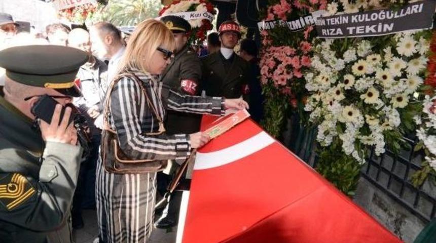 Muzaffer Tekin, Alkışlar Ve Sloganlarla Son Yolculuğuna Uğurlandı