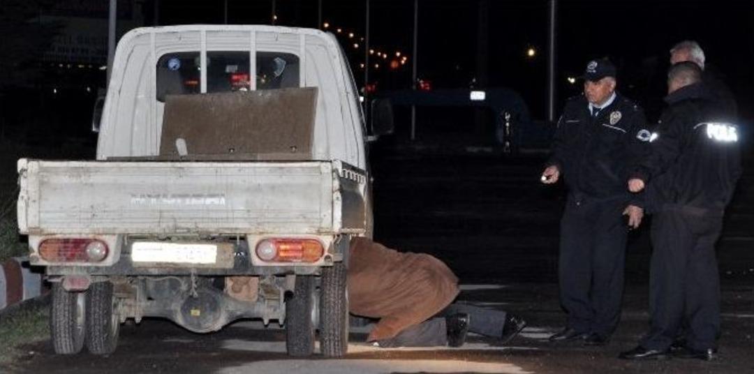 Suriye Plakalı Kamyonette Bomba İhtimali Emniyeti Alarma Ge&ccedil;irdi