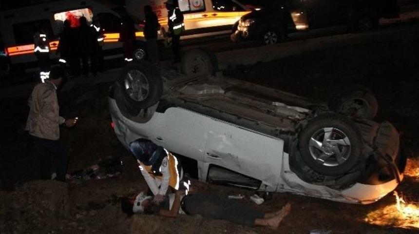 17 Yaşındaki Liselinin Kullandığı Ara&ccedil; Takla Attı: 5 Yaralı