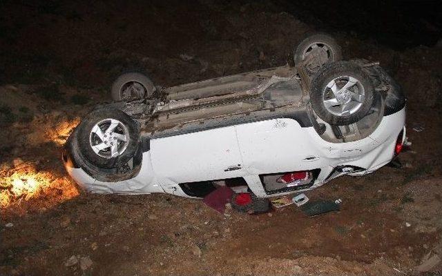 17 Yaşındaki Liselinin Kullandığı Ara&ccedil; Takla Attı: 5 Yaralı 2