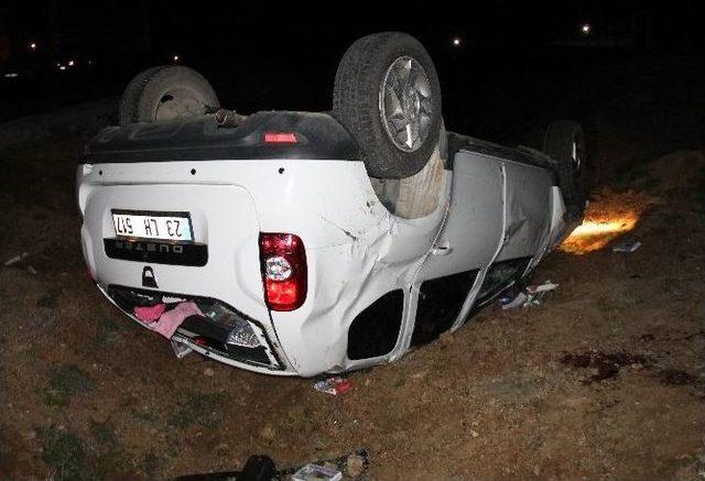 17 Yaşındaki Liselinin Kullandığı Ara&ccedil; Takla Attı: 5 Yaralı 3