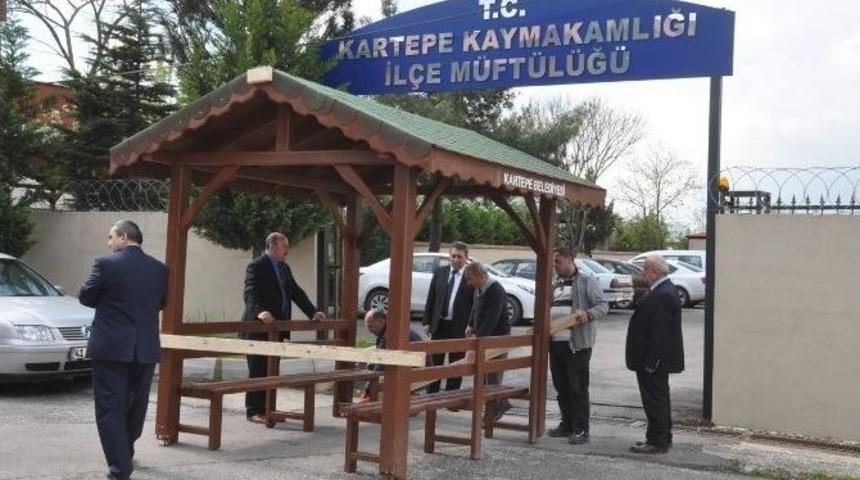 Kartepe Belediyesi&rsquo;nden M&uuml;ft&uuml;l&uuml;ğe Kamelya