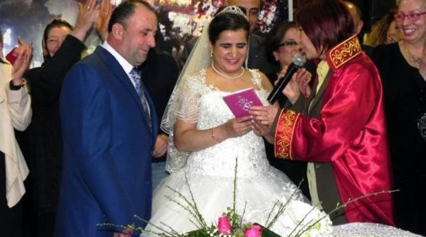 G&ouml;rme Engelli &Ccedil;ifti Belediye Evlendirdi