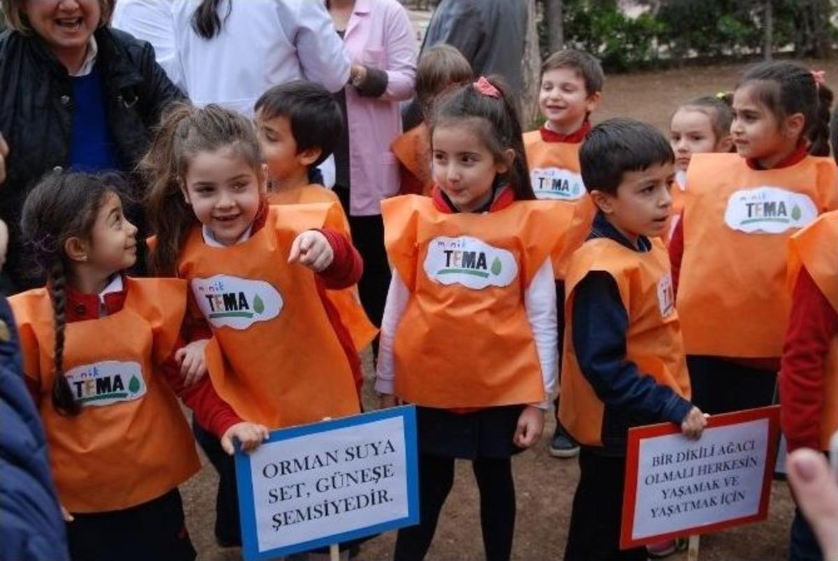 Gkv&rsquo;li Dede Ve Nineler Torunlarıyla Fidan Dikti